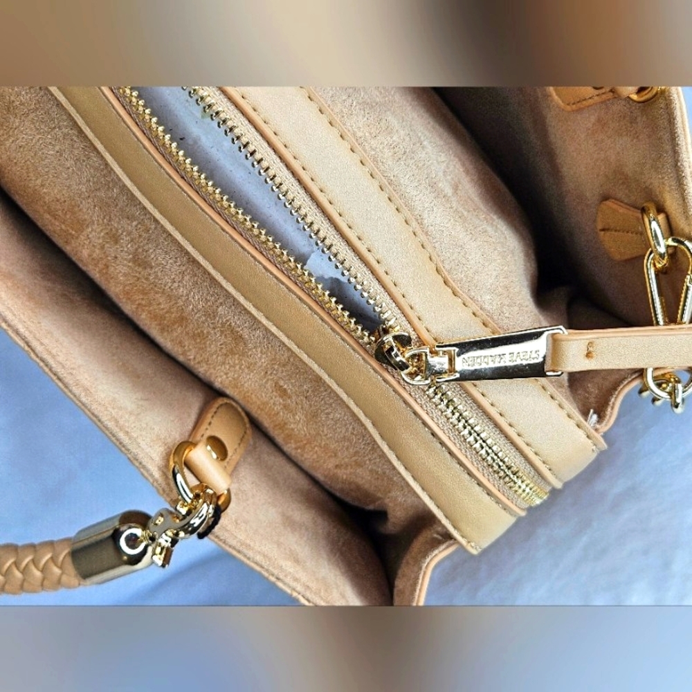 *NEW* Steve Madden Monogrammed Leather Bag - Picture 8 of 10